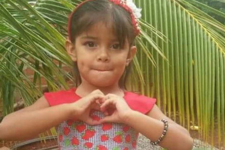 Garota de 4 anos é morta com tiro dentro de casa