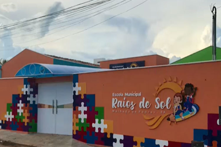 Prefeitura de Malhada de Pedras reconstrói e inaugura nova Escola Municipal Raios de Sol