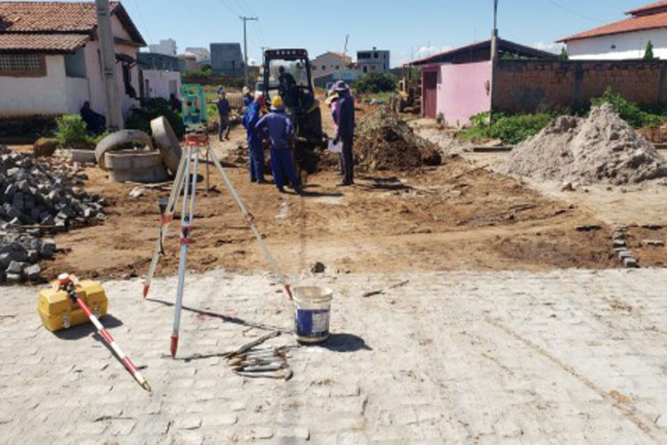 Codevasf investe em obras do sistema de esgotamento sanitário de Paramirim