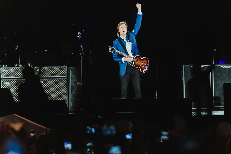 Paul McCartney encerra turnê com 53 mil pessoas na Arena Fonte Nova