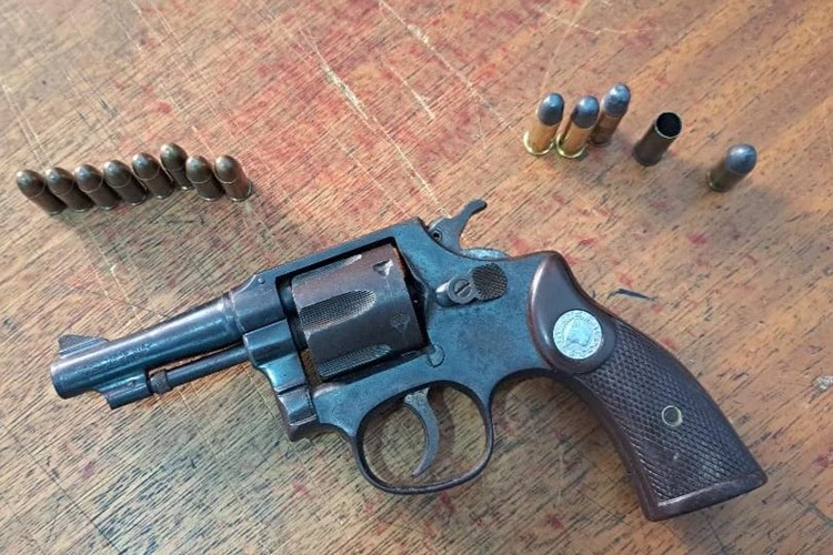 Rio de Contas: Homem é preso após denúncia de ameaça e posse ilegal de arma de fogo