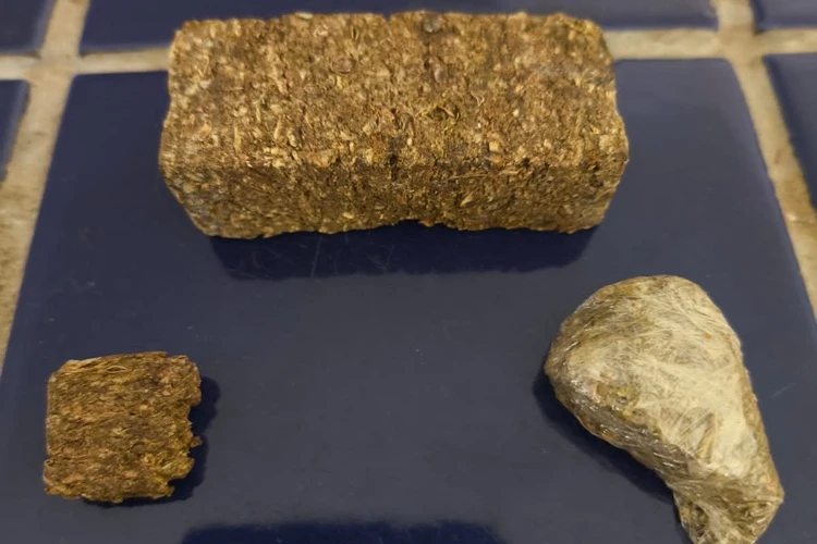 CIPRv apreende entorpecentes durante duas abordagens em Tanhaçu e Candiba