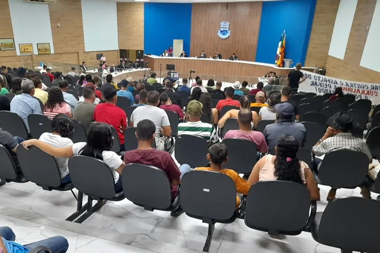Brumado: Vereadores cobram transparência e projeto para asfaltar Curralinho sai de pauta