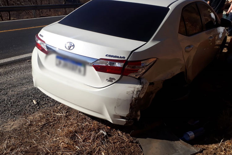 Guanambi: Médico sai ileso após veículo colidir e capotar na BR-030