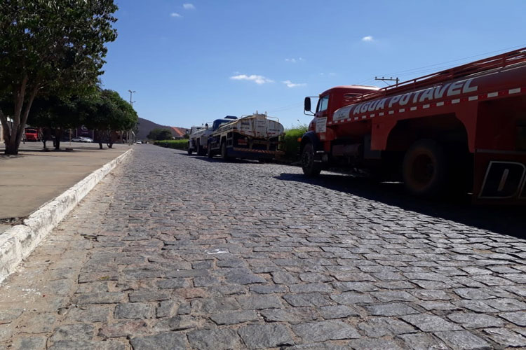 Exército instala rastreadores nos caminhões cadastrados na Operação Pipa em Brumado