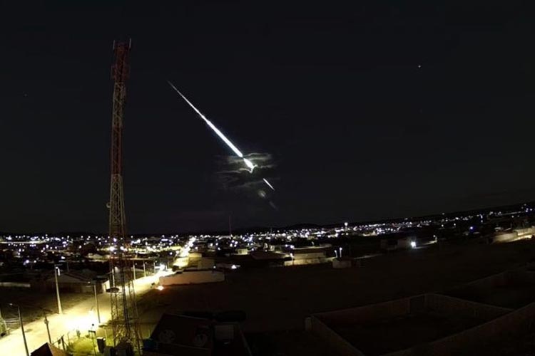 Meteoro brilhante é visto no Sertão de Pernambuco, Paraíba, Bahia e Ceará