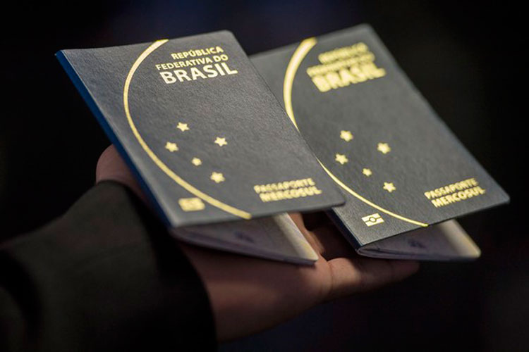 Polícia Federal para de emitir passaportes por falta de dinheiro