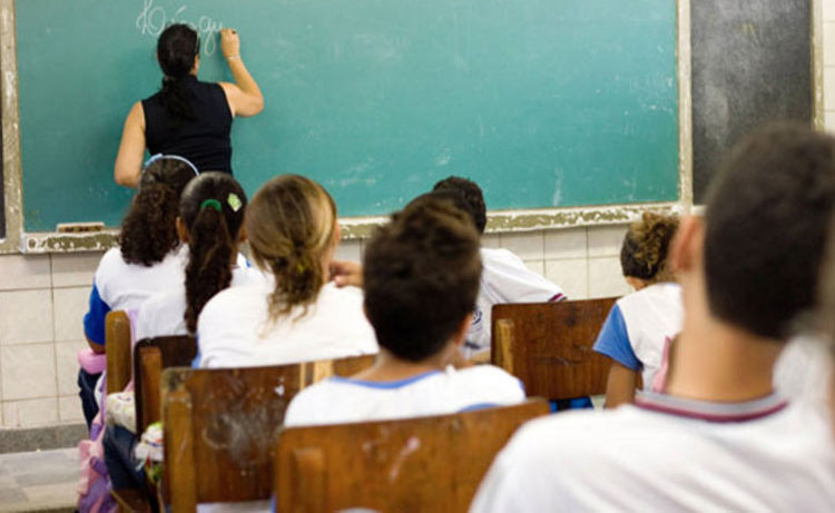 Brasil tem só 53% dos jovens matriculados no ensino médio