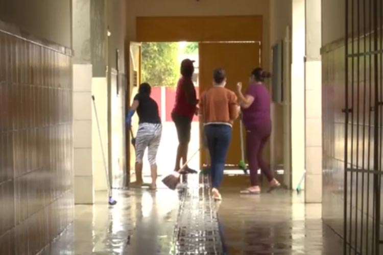 Escolas são higienizadas em Vitória da Conquista para segundo turno das eleições