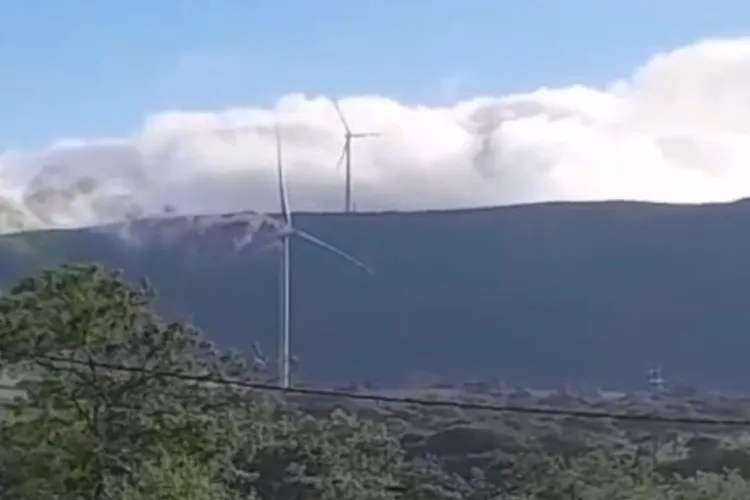 Torre eólica pega fogo no Parque Eólico Alto do Alto Sertão em Igaporã