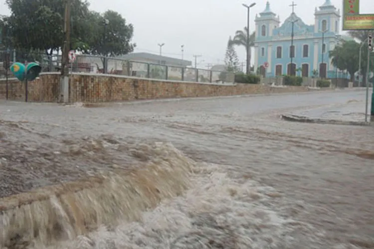 Inmet faz alerta de tempestade para Brumado