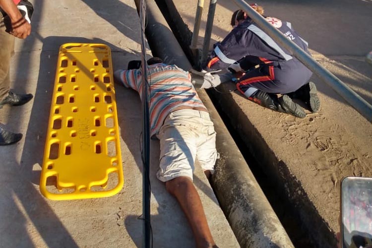 Brumado: Homem prende perna em obra de duplicação da ponte entre o Dr. Juracy e o São Jorge