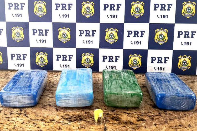 Vitória da Conquista: PRF prende mulher com cocaína e documento falso na BR-116