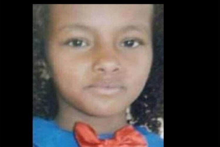 Criança morre após ser agredida a pauladas e jogada em vala a caminho da escola em Malhada