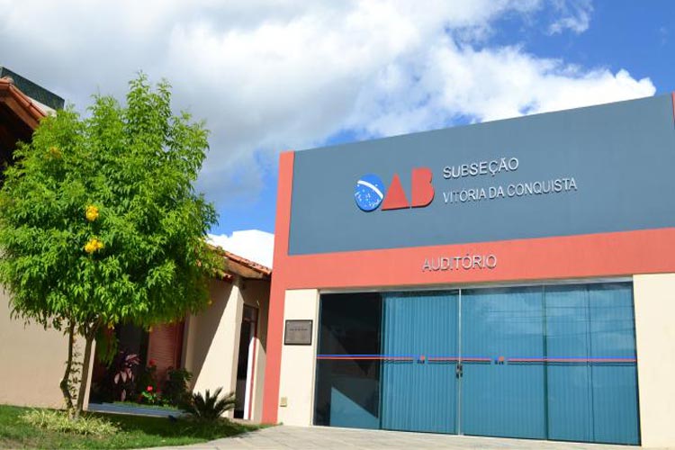 Residência de advogado é atacada a tiros na cidade de Condeúba