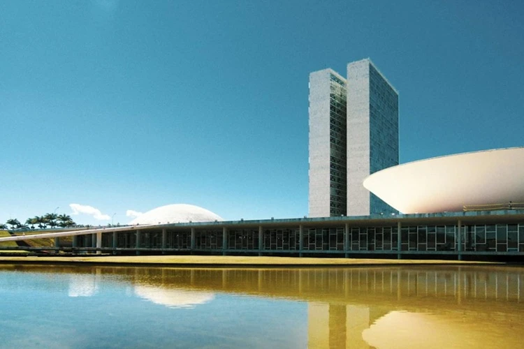 Senado se prepara para votar projeto que libera cassinos no Brasil