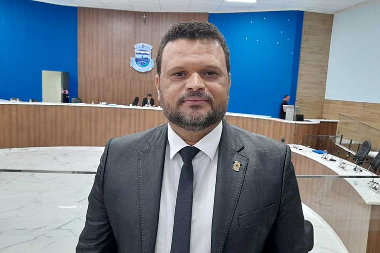 Brumado: 'O prefeito agora é presidente do presidente', dispara Amarildo Bomfim