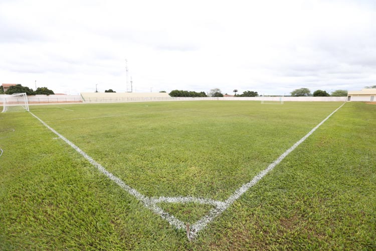 Cordeiros: Rui Costa inaugura reforma do Estádio Municipal e entrega ambulâncias