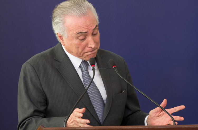 Michel Temer não decreta aumento, e salário mínimo continuará em R$ 954 em 2019