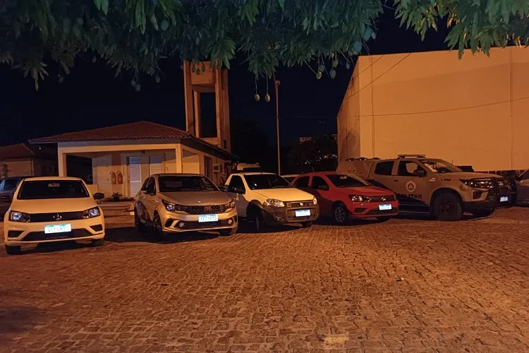 PM recupera quatro veículos com restrição de furto na região de Guanambi