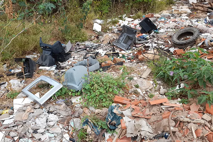 Prefeitura de Brumado vai intensificar fiscalização e punir despejo irregular de lixo