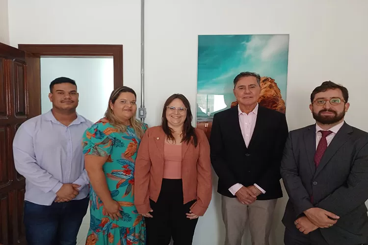 Corregedor-Geral do Tribunal de Justiça da Bahia visita Câmara de Mediação em Brumado