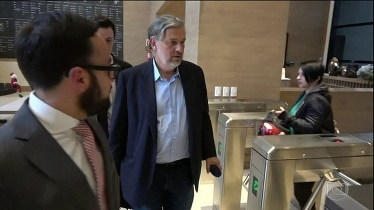 Lula recebeu propina em dinheiro vivo da Odebrecht, diz Palocci