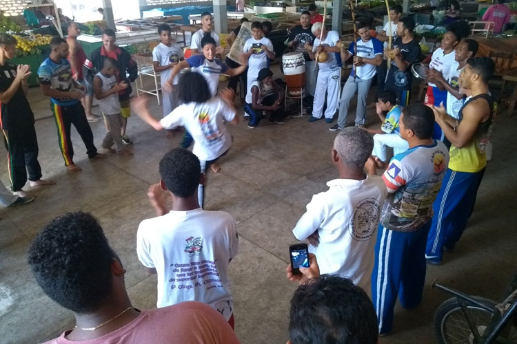 Com rodas itinerantes, Ginga Brasil percorre praças de Brumado popularizando a capoeira