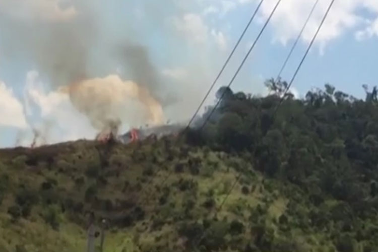 Incêndio destrói espaço equivalente a três campos de futebol em Caatiba