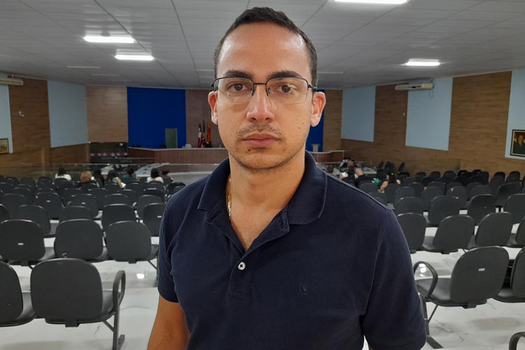 'Ex-gestor deixou Ituaçu sucateada', denuncia atual prefeito