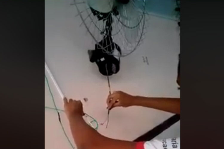 Jequié: Estudantes usam fios desencapados para ligar ventilador em sala de aula