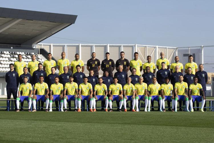Seleção brasileira chega ao Catar para a Copa do Mundo 2022