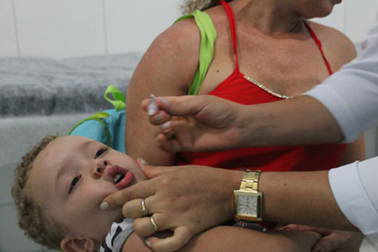 Vacinação contra sarampo e poliomielite é prorrogada até dia 31