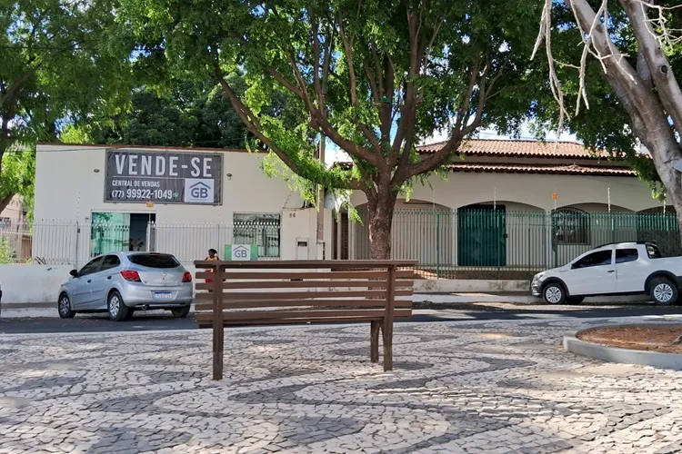 Após renunciar à prefeitura de Guanambi, Nilo Coelho coloca mansão na cidade à venda