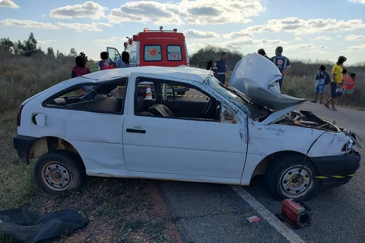 Homem de 48 anos morre após capotar veículo na BA-623 em Presidente Jânio Quadros