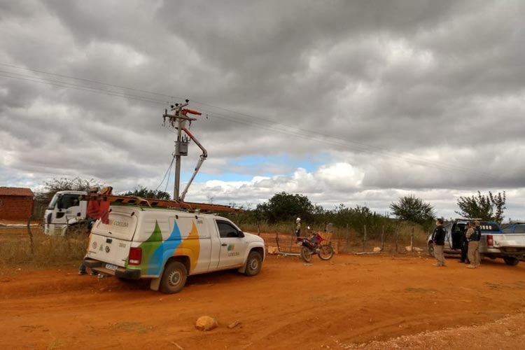 Quatro pessoas são presas por furto de energia elétrica no interior baiano