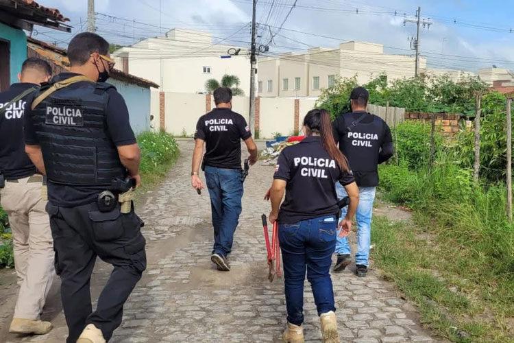 Mãe é presa após confessar à polícia que matou filho de 5 anos por ser autista na Bahia