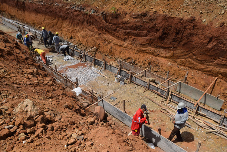 Obras de canalização de riachos visam construção de novo anel rodoviário em Brumado
