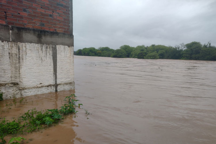 Prefeito decreta situação de emergência em áreas afetadas pelas fortes chuvas em Tanhaçu
