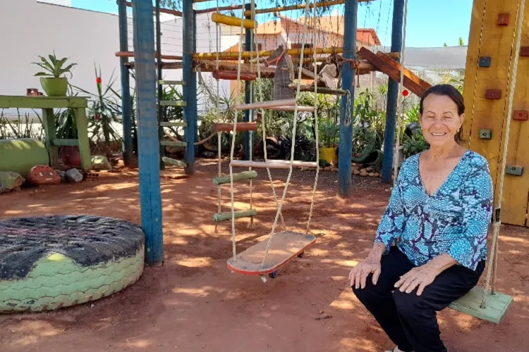 Brumado: Família constrói parque ecológico e horta aproveitando descartáveis e sucata