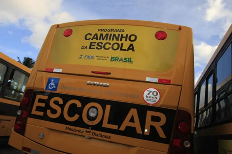Brumado: Transporte escolar do estado suspenso por falta de pagamento, diz secretário