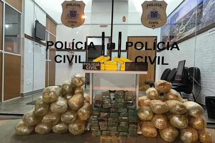 Homem é preso e 111 kg de drogas são apreendidos em João Dourado