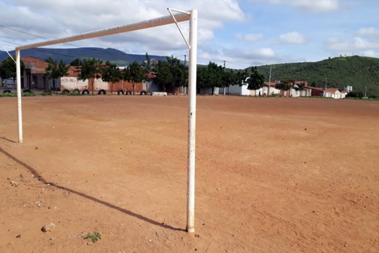 Brumado: Obras descontinuadas no Campo do Bela Vista continuam gerando transtornos no Jardim de Alah