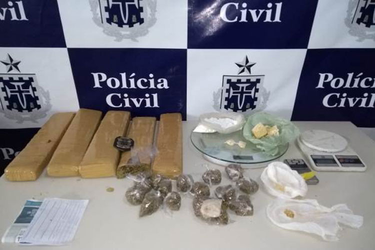 Itapetinga: Polícia apreende drogas em imóvel abandonado