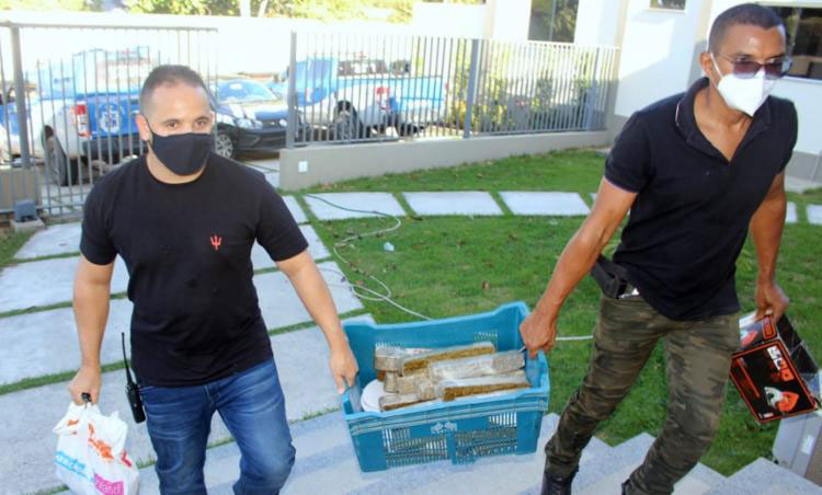 Homem é preso por manter depósito de drogas no centro de Eunápolis