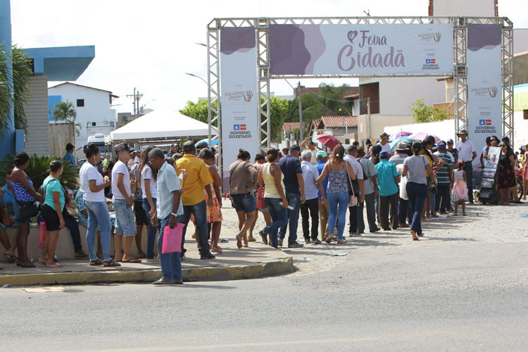 Feira Cidadã atende população de Vitória da Conquista