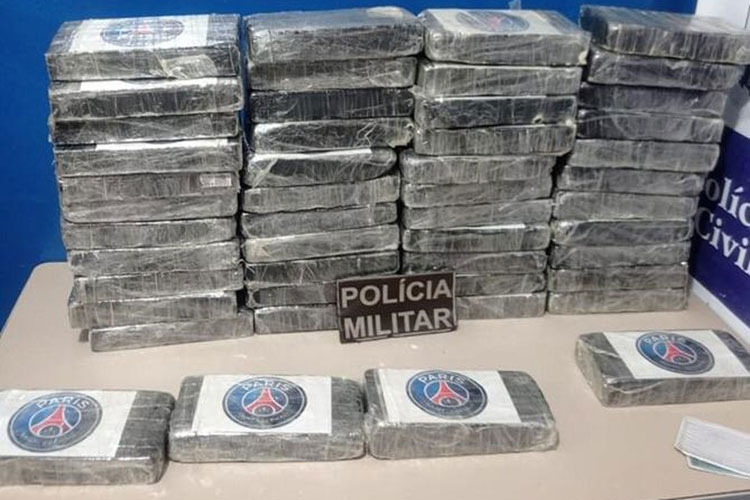 Polícia apreende 50 kg de cocaína em carro abandonado em Ibotirama