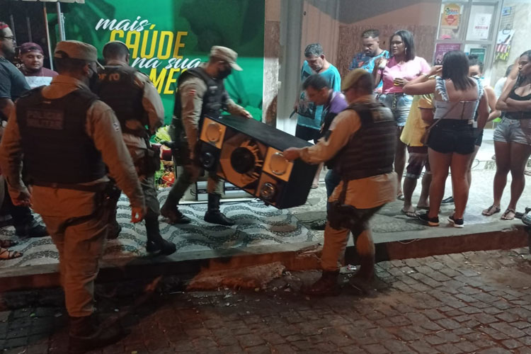 Polícia Militar acaba com festas de paredão na cidade de Igaporã