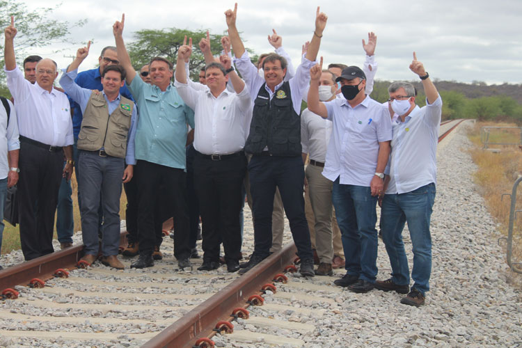 Tanhaçu: Jair Bolsonaro participa da assinatura de concessão da Fiol e obras são retomadas