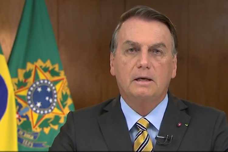 Em pronunciamento na TV, Bolsonaro promete vacina para toda a população até o fim do ano